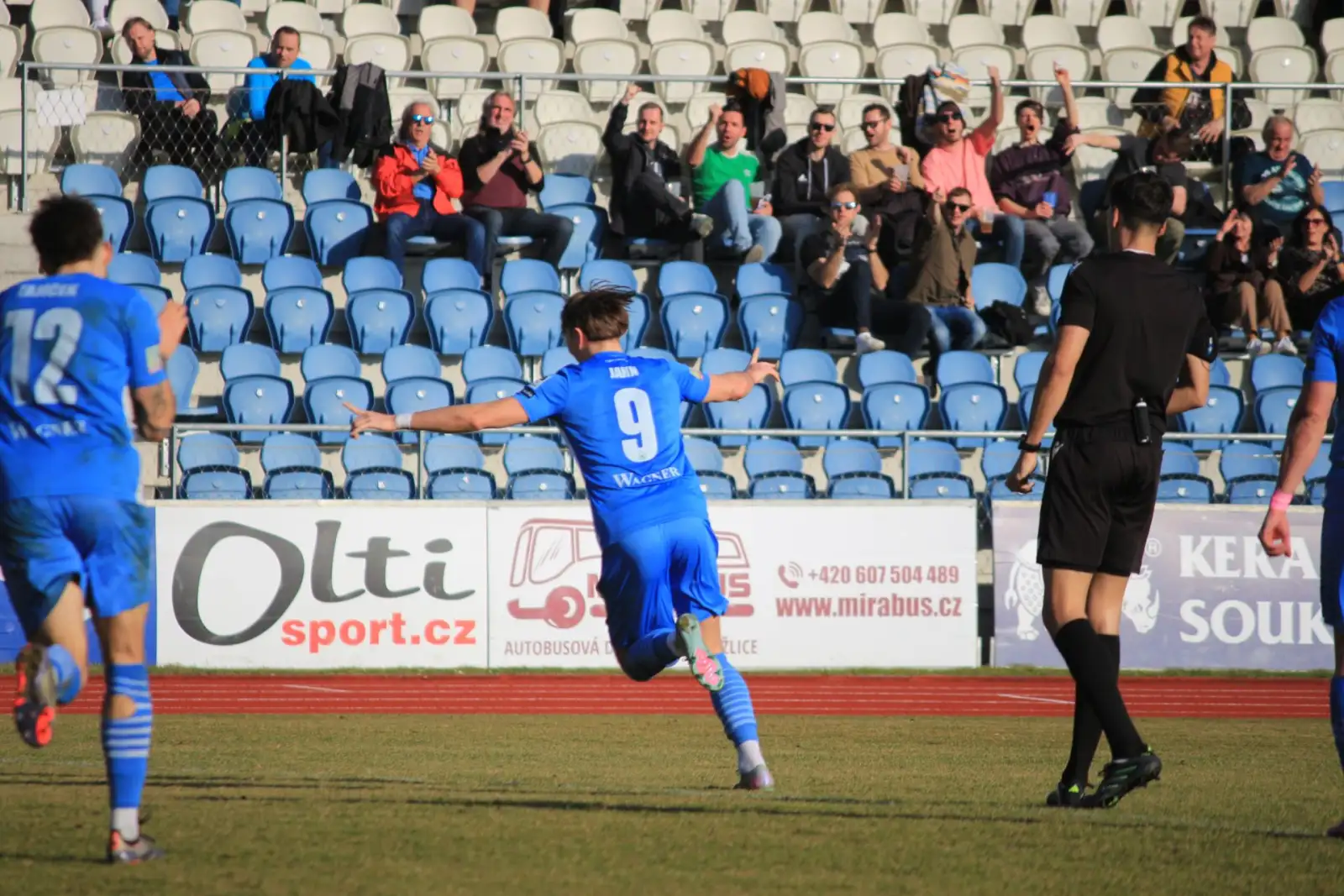 Vítězný vstup do jara a porážka v generálce Benfiky