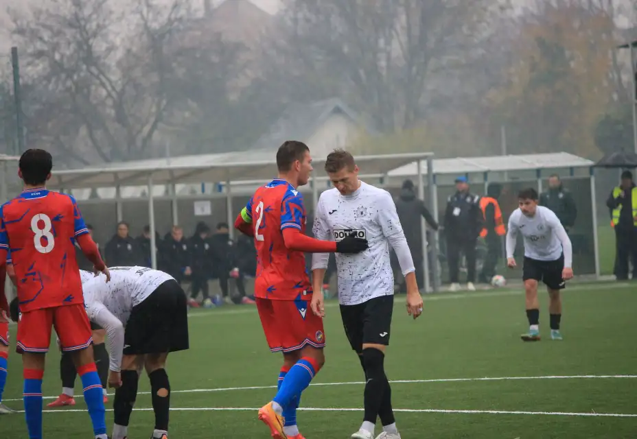 Deštivé západočeské derby v závěru ovládla rezerva Plzně